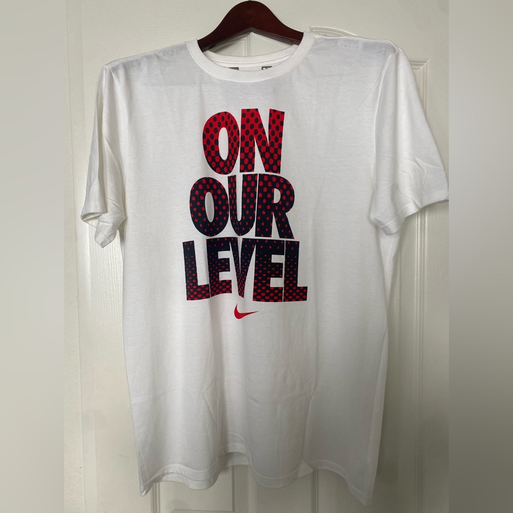 White, Large, Nike short sleeve shirt.